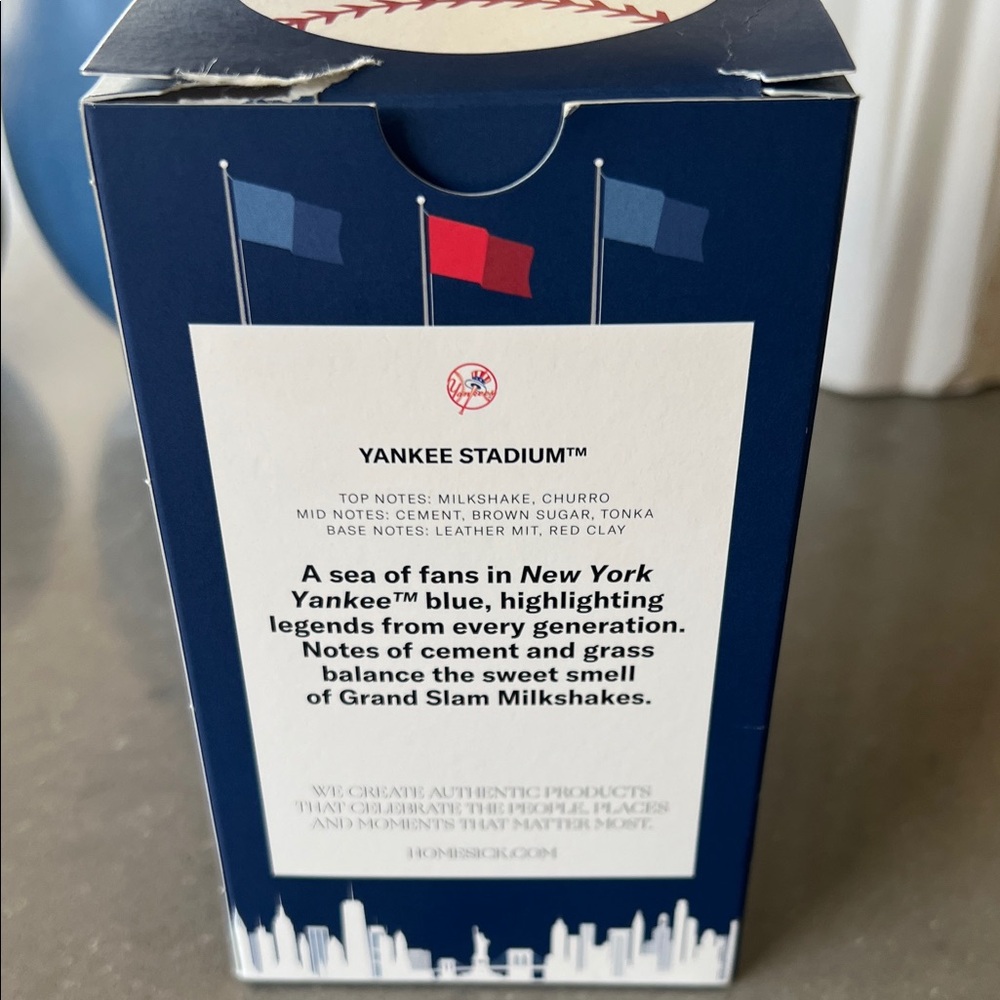 Yankee Stadium Homesick Candle - Blue - Picture 2 of 9